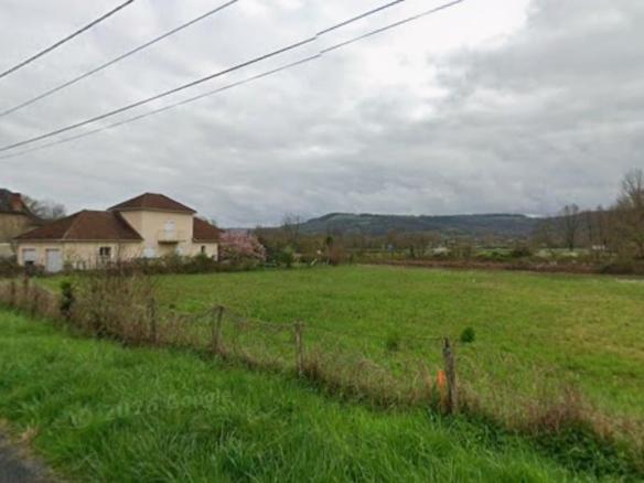Terrain de 3 144m² à vendre à Mansac (19)