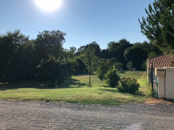 Terrain de 3 613m² à vendre à Cognac (16)