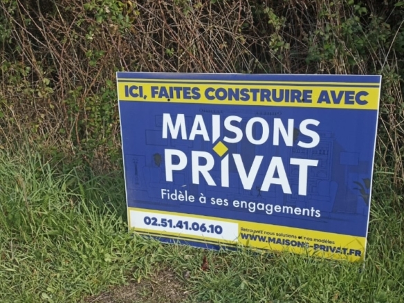 Terrain de 593m² à vendre à La Chaize-le-Vicomte (85)