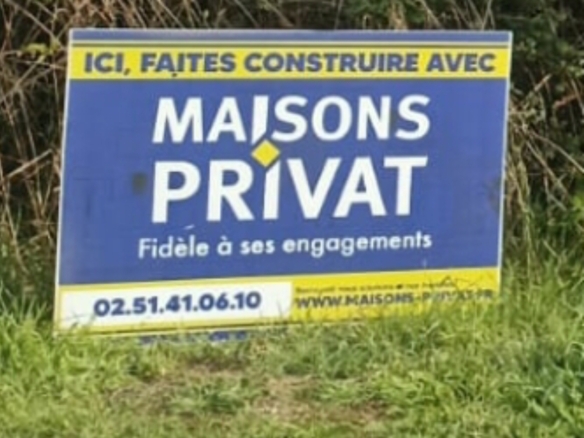 Terrain de 466m² à vendre à Beaulieu-sous-la-Roche (85)