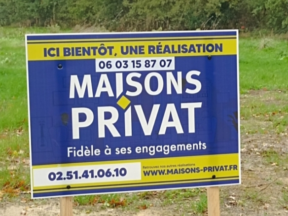 Terrain de 414m² à vendre à Beaulieu-sous-la-Roche (85)