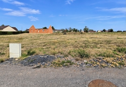 Terrain de 801m² à vendre à Trévol (03)