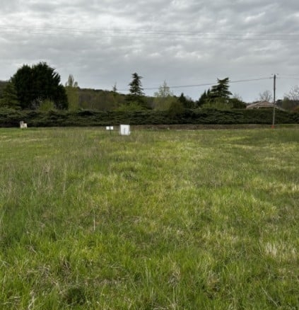 Terrain de 1 429m² à vendre à Monestier (24)