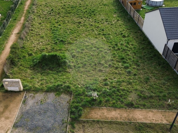 Terrain de 726m² à vendre à Coulanges-lès-Nevers (58)