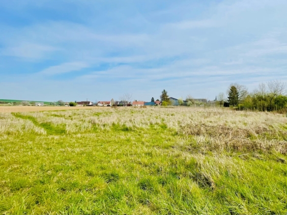 Terrain de 980m² à vendre à Mesbrecourt-Richecourt (02)
