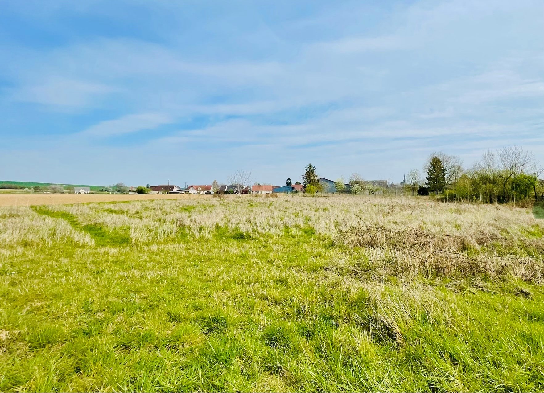 Terrain de 1 162m² à vendre à Mesbrecourt-Richecourt (02)