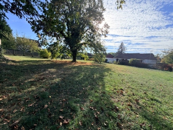 Terrain de 1 000m² à vendre à Pougues-les-Eaux (58)