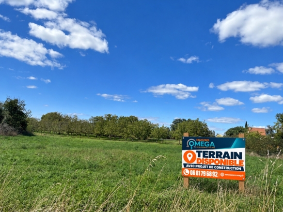 Terrain de 1 800m² à vendre à Salignac-Eyvigues (24)