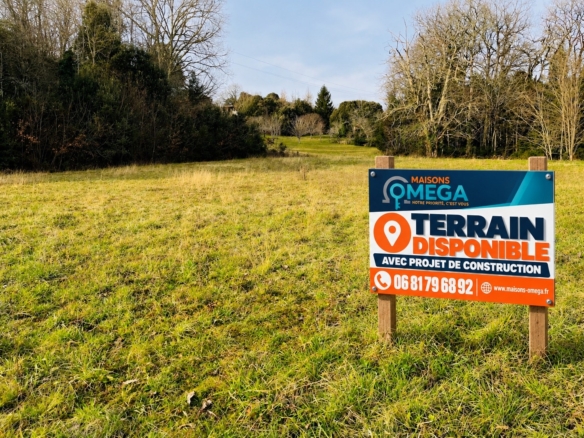 Terrain de 2 560m² à vendre à Vitrac (24)