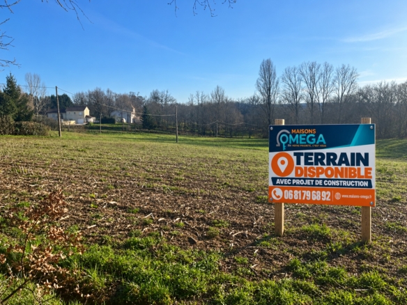 Terrain de 2 800m² à vendre à Gourdon (46)