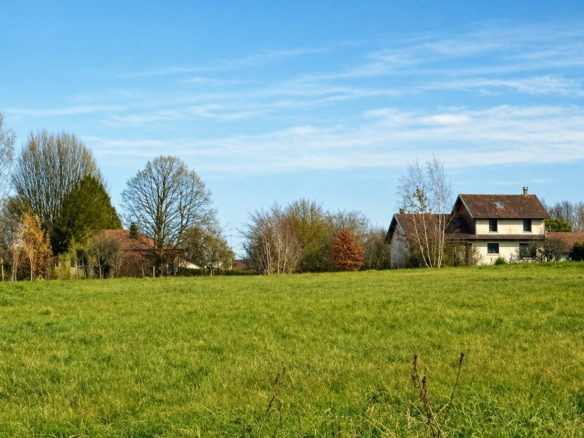 Terrain de 1 000m² à vendre à Coulounieix-Chamiers (24)