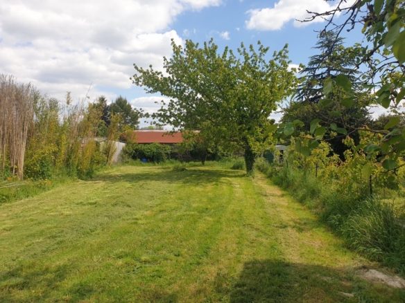 Terrain de 613m² à vendre à Cognac (16)