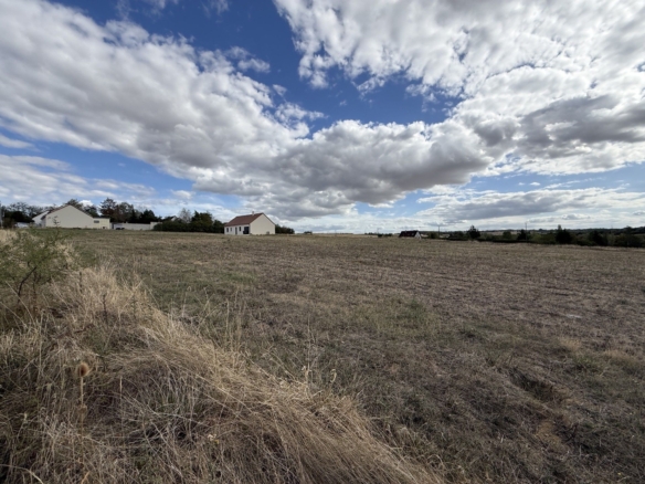 Terrain de 728m² à vendre à Chevannes (89)