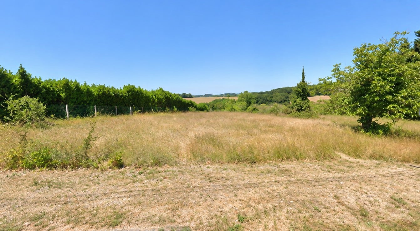 Terrain de 2 929m² à vendre à Chenaud (16)