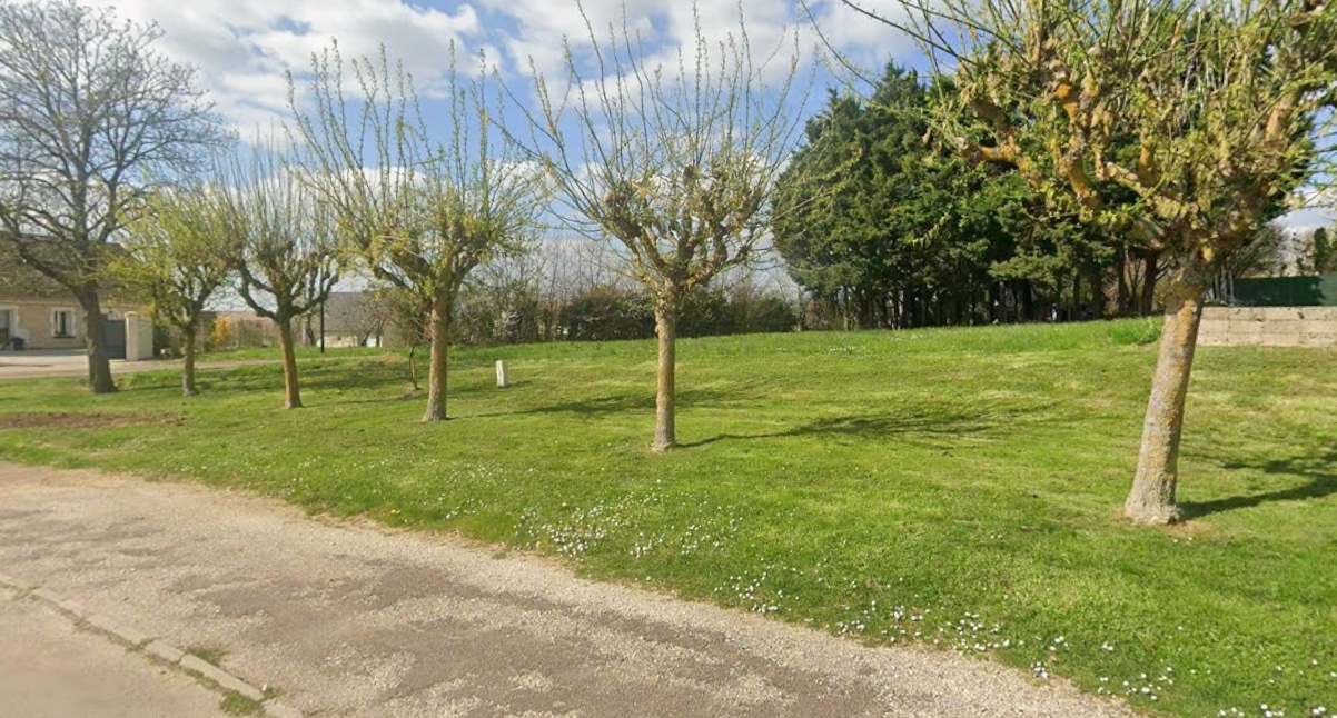 Terrain de 677m² à vendre à Ligny-le-Châtel (89)
