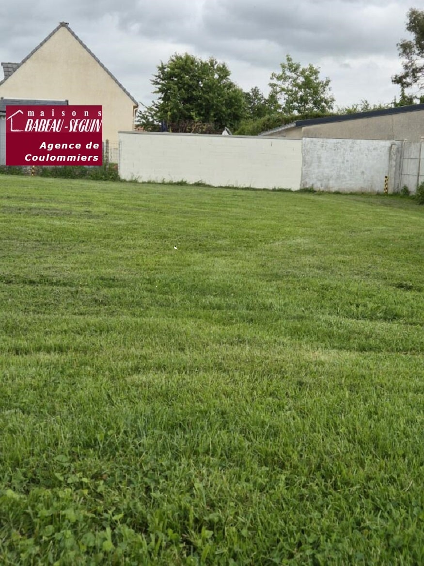 Terrain de 450m² à vendre à Mouroux (77)