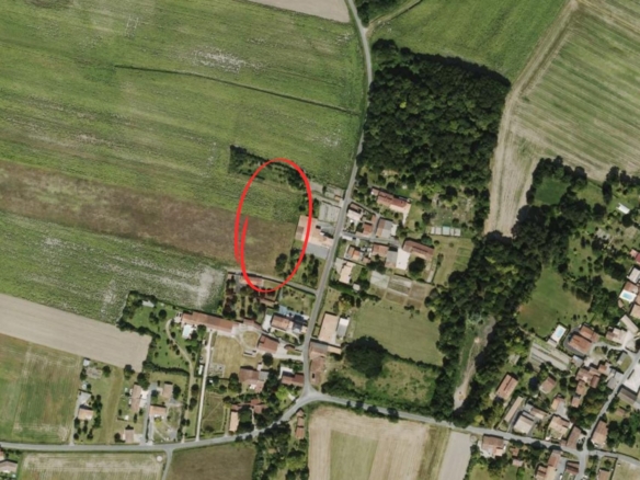 Terrain de 2 220m² à vendre à Pérignac (17)