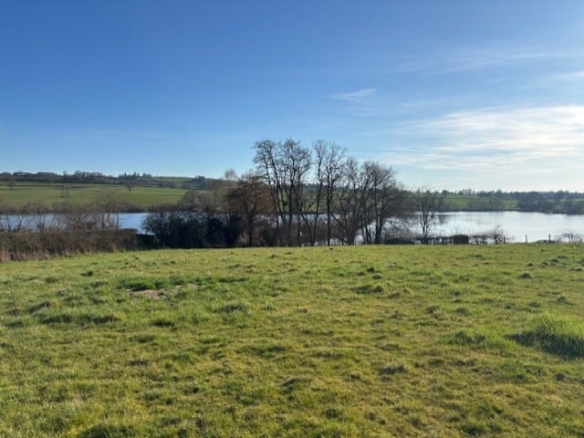 Terrain de 664m² à vendre à Saint-Eusèbe (71)