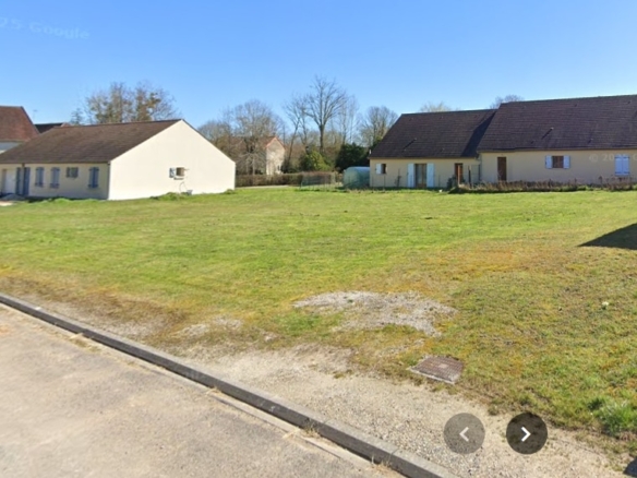 Terrain de 900m² à vendre à Lasson (89)