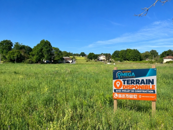 Terrain de 2 250m² à vendre à Gourdon (46)