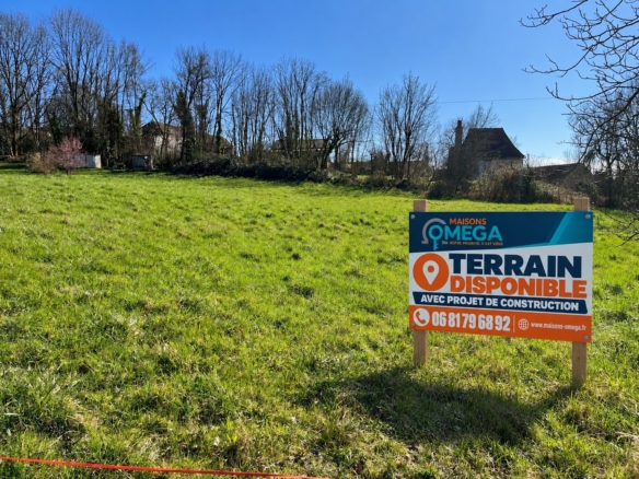 Terrain de 2 497m² à vendre à Saint-Pompont (24)