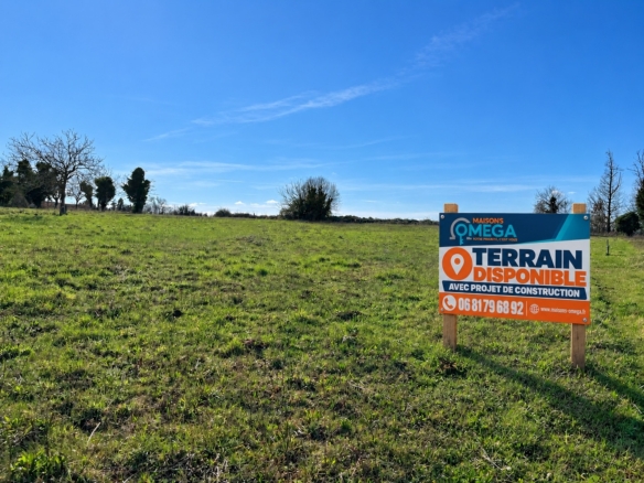 Terrain de 5 357m² à vendre à Gourdon (46)